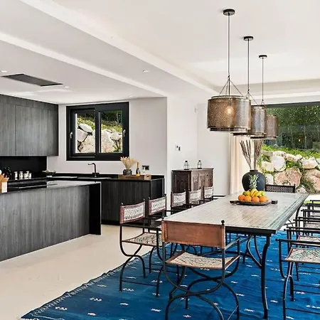 V - Chic 6-bedroom In Olivos, ヴィラ *